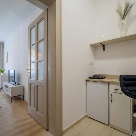 Apartmán Elegant In Historical Centrum - Ac & Netflix *